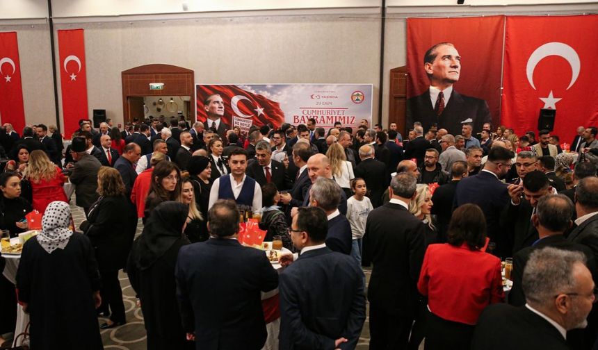 Adana'da 29 Ekim Cumhuriyet Bayramı dolayısıyla resepsiyon verildi