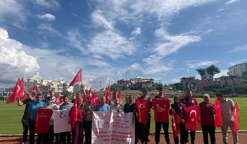 Adana'da Dünya Yürüyüş Günü'nde anlamlı etkinlik: Engelsiz adımlar sağlık için yürüdü