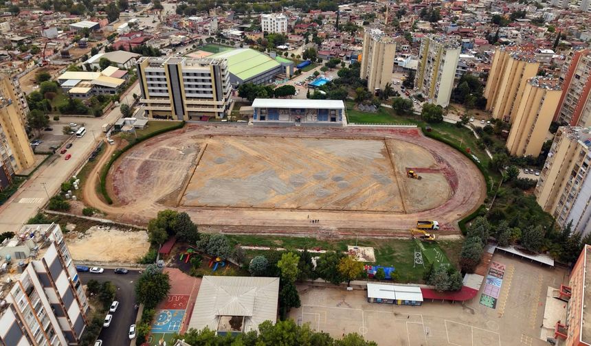 Adana’da Serinevler Atletizm Pisti Avrupa standartlarına kavuşuyor