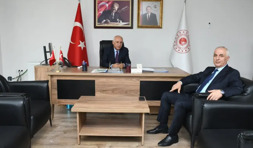 Başkan Göger'den İl Müdürü Erpolat'a ziyaret: Toplu taşıma esnafının sorunları masaya yatırıldı