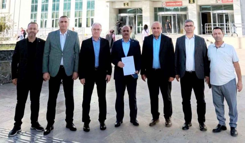 Eğitim-Bir-Sen Adana’da yeni yönetim mazbatasını aldı: Görev dağılımı belli oldu