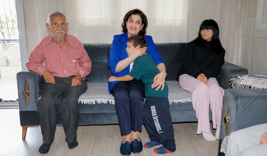 Gönüllere dokunan ziyaretler: Süreyya Yavuz hanımefendi ailelerin taleplerini yerinde dinledi