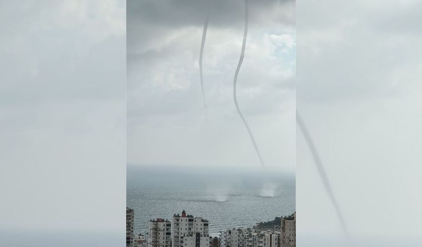 Mersin’de deniz üzerinde çifte hortum! O anlar kamerada