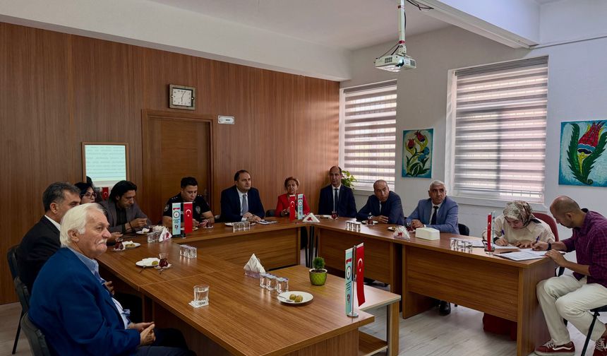 Seyhan'da eğitim ve mahalle yaşamı masaya yatırıldı: Mahalle Paydaşları Toplantısı gerçekleştirildi