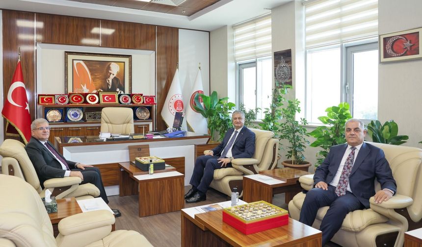 Vali Mustafa Yavuz’dan Bölge Adliye Mahkemesi’ne ziyaret