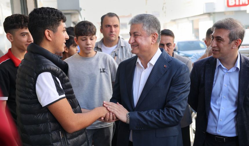 Vali Yavuz’dan Levent Caddesi esnafına ziyaret: "Huzurlu yarınları birlikte inşa edeceğiz"