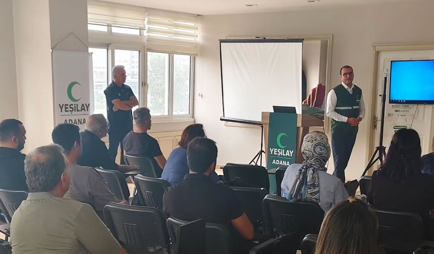 Yeşilay Adana Şubesi'nde AFAD gönüllü eğitimi: "Dirençli bir toplum için omuz omuza"