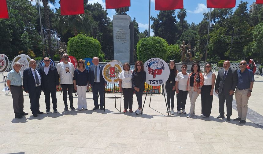 ÇGC ve TSYD Atatürk Anıtı’na çelenk sundu
