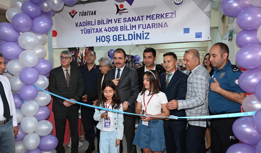 Kadirli’de “4006 TÜBİTAK Bilim Fuarı” düzenlendi
