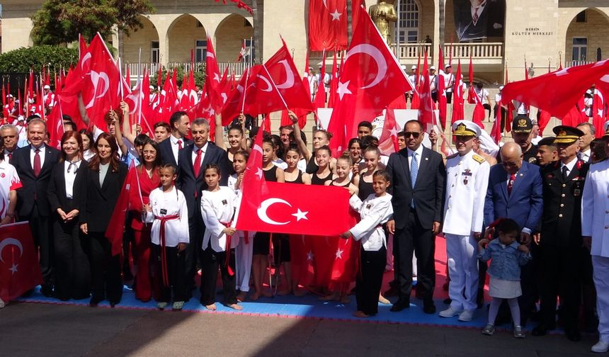 Mersin'de 19 Mayıs coşkuyla kutlandı